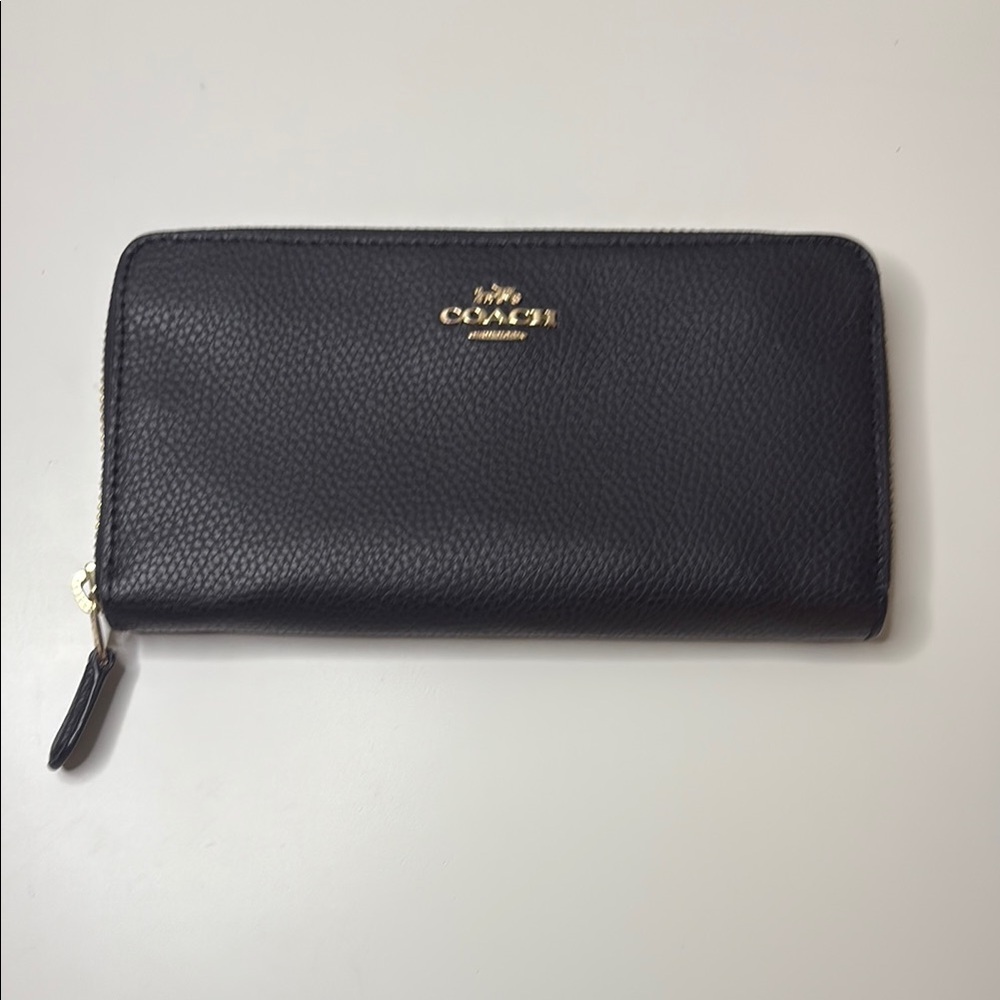 Coach Black Leather Zip Wallet